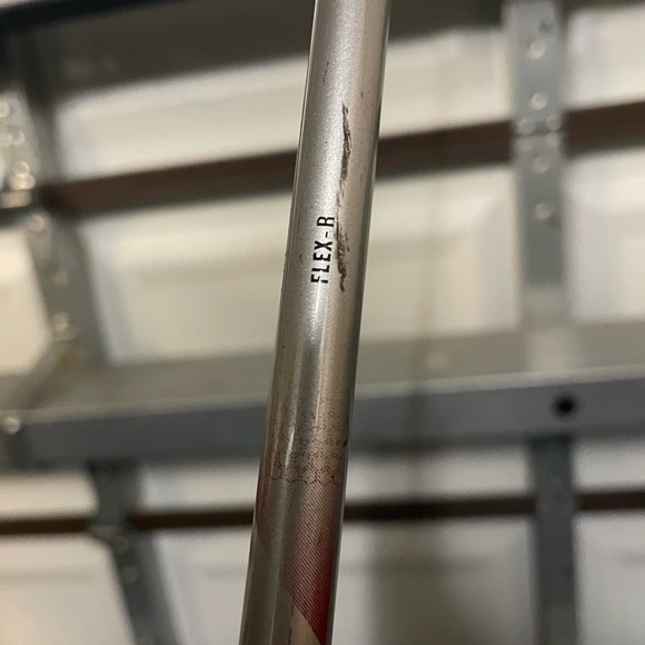 Naples bay hybrid pitching wedge in right handed 
Graphite shaft - Picture 2 of 5